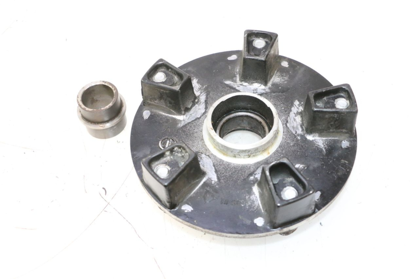 photo de SUPPORT COURONNE SUZUKI GSR 600 (2005 - 2012) - Autre angle de vue