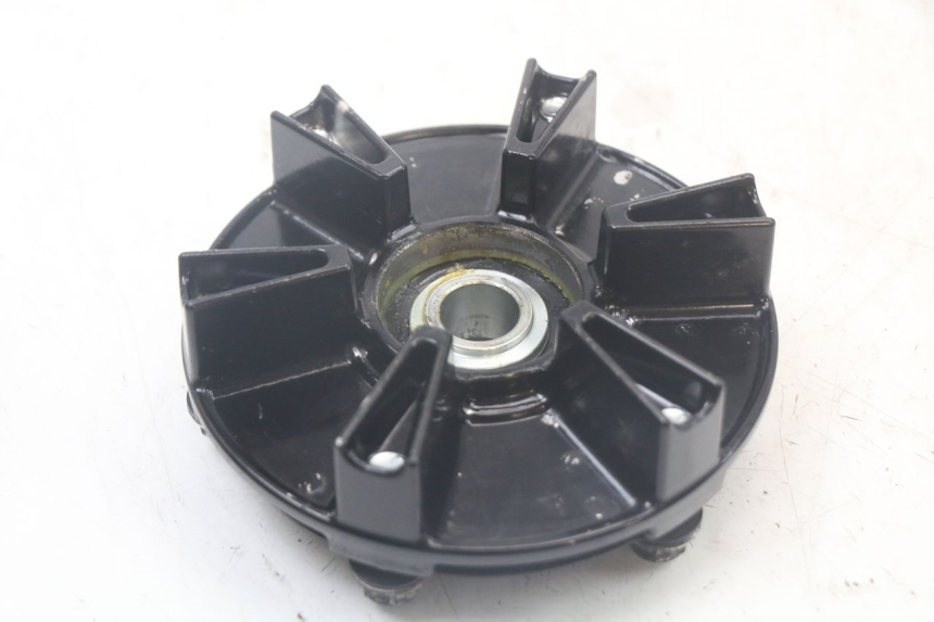 photo de SUPPORT COURONNE YAMAHA MT-07 MT07 ABS 700 (2014 - 2017) - Gros plan technique