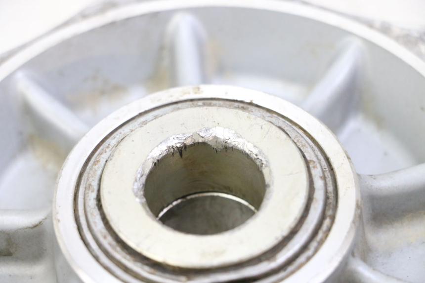 photo de SUPPORT COURONNE KTM SUPERENDURO R 950 (2005 - 2009) - Points de fixation