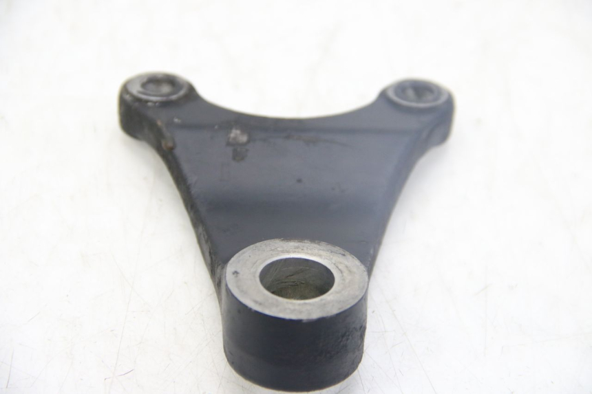 photo de SUPPORT ETRIER FREIN ARRIERE SUZUKI GSX-F GSX  F 1100 (1988 - 1994) - Autre angle de vue