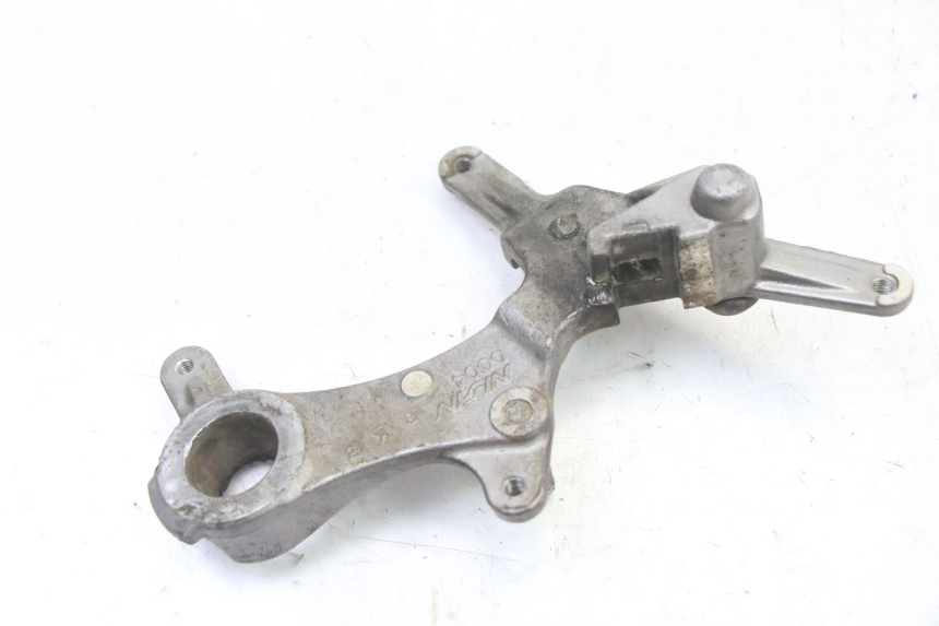 photo de SUPPORT ETRIER FREIN ARRIERE KAWASAKI KX F KXF 450 (2009 - 2011) - Autre angle de vue