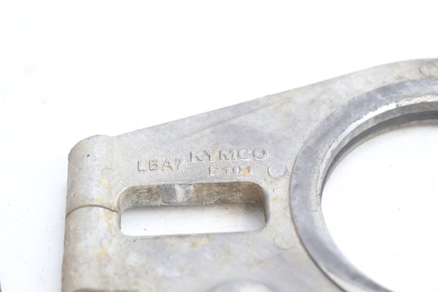 photo de SUPPORT ETRIER FREIN ARRIERE KYMCO MXU R 250 (2004 - 2010) - Autre angle de vue