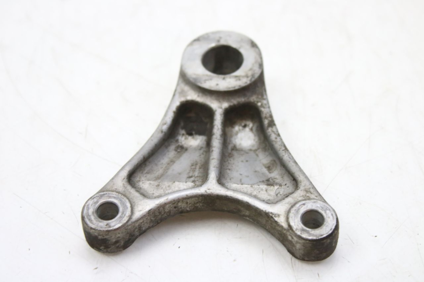 photo de SUPPORT ETRIER FREIN ARRIERE SUZUKI SV S 650 (1999 - 2002) - Zoom état d’usage