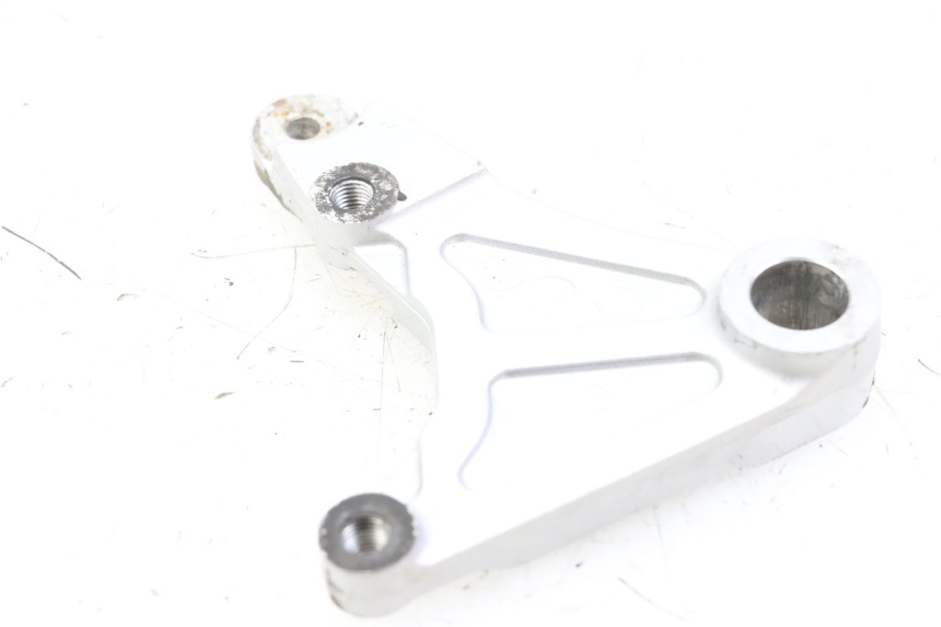 photo de SUPPORT ETRIER FREIN ARRIERE YAMAHA FZS FAZER 600 (2001 - 2003) - Détail de la pièce