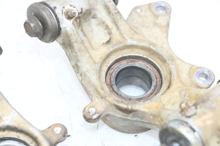 photo de SUPPORT ETRIER FREIN ARRIERE YAMAHA YFM GRIZZLY 550 (2008 - 2015) - Détail de la pièce