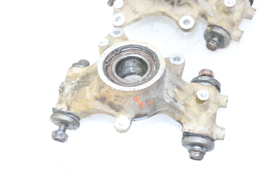 photo de SUPPORT ETRIER FREIN ARRIERE YAMAHA YFM GRIZZLY 550 (2008 - 2015) - Autre angle de vue