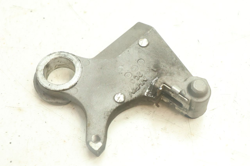 photo de SUPPORT ETRIER FREIN ARRIERE YAMAHA YZF R6 600 (2008 - 2009) - Autre angle de vue