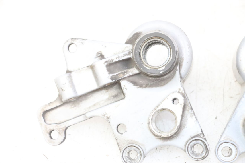 photo de SUPPORT ETRIER FREIN AVANT PIAGGIO IE MP3 YOURBAN 300 (2011 - 2016) - Autre angle de vue