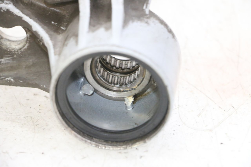 photo de SUPPORT ETRIER FREIN AVANT PIAGGIO MP3 LT 400 (2007 - 2012) - Points de fixation