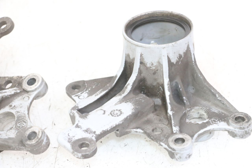 photo de SUPPORT ETRIER FREIN AVANT PIAGGIO MP3 LT 400 (2007 - 2012) - Pièce contrôlée
