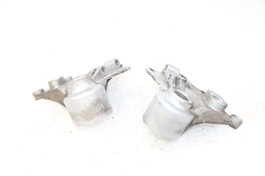 photo de SUPPORT ETRIER FREIN AVANT PIAGGIO MP3 LT 300 (2010 - 2016) - Autre angle de vue