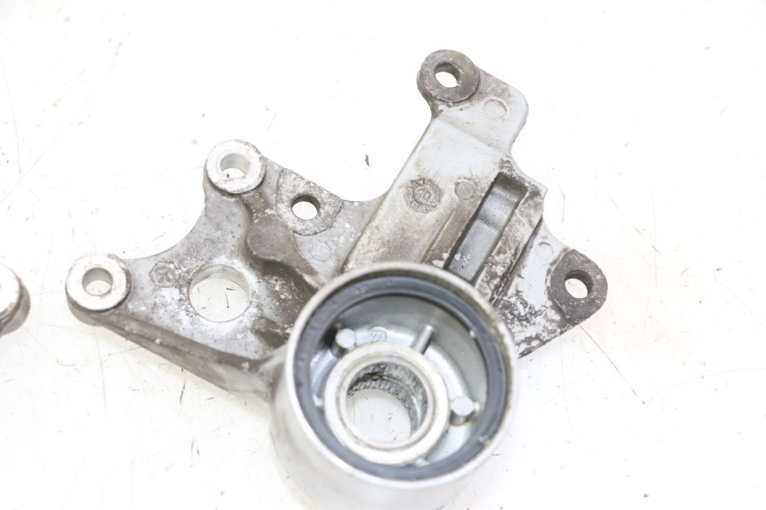 photo de SUPPORT ETRIER FREIN AVANT PIAGGIO MP3 LT 300 (2010 - 2016) - Marquages et références