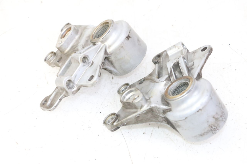 photo de SUPPORT ETRIER FREIN AVANT PIAGGIO MP3 500 (2011 - 2015) - Vue d’ensemble