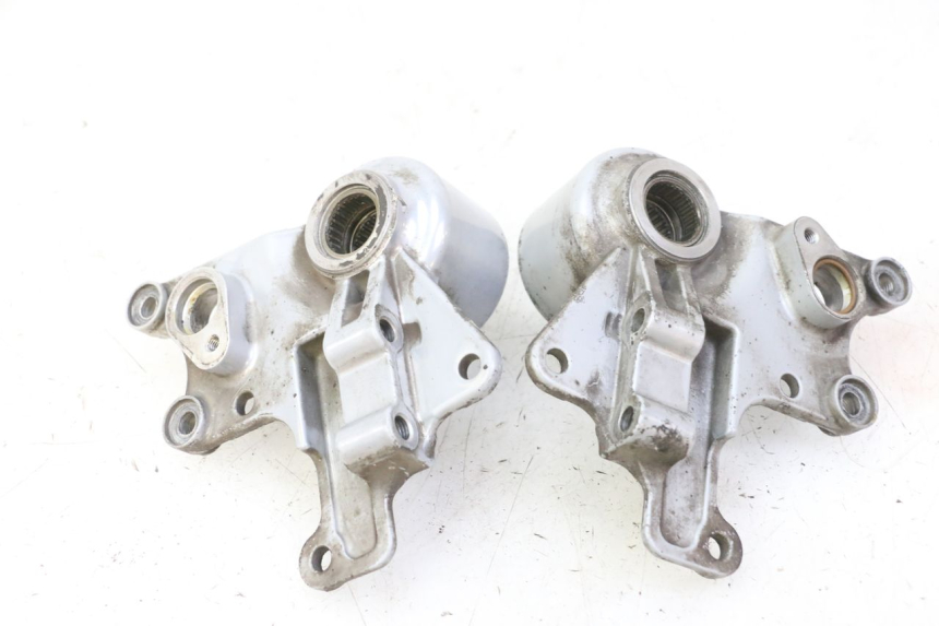 photo de SUPPORT ETRIER FREIN AVANT PIAGGIO MP3 RL 250 (2006 - 2010) - Points de fixation