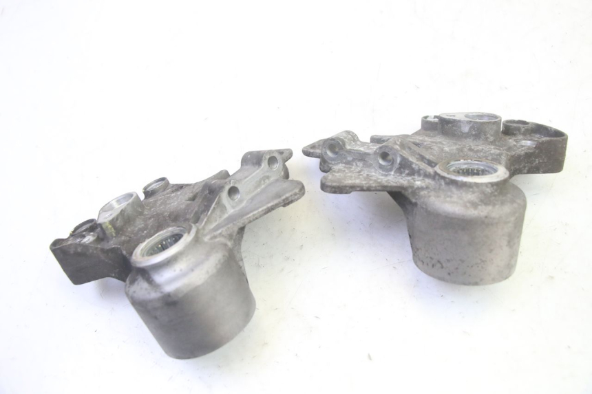 photo de SUPPORT ETRIER FREIN AVANT PIAGGIO MP3 500 (2016 - 2018) - Autre angle de vue