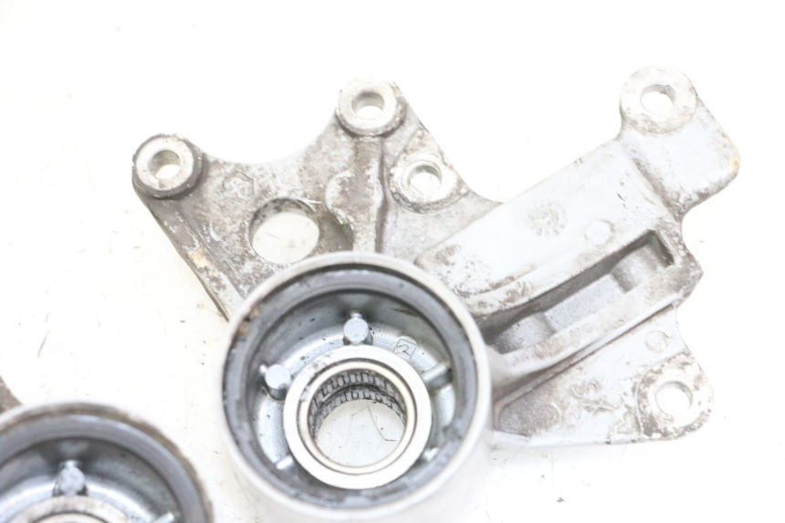 photo de SUPPORT ETRIER FREIN AVANT PIAGGIO MP3 125 (2006 - 2014) - Points de fixation