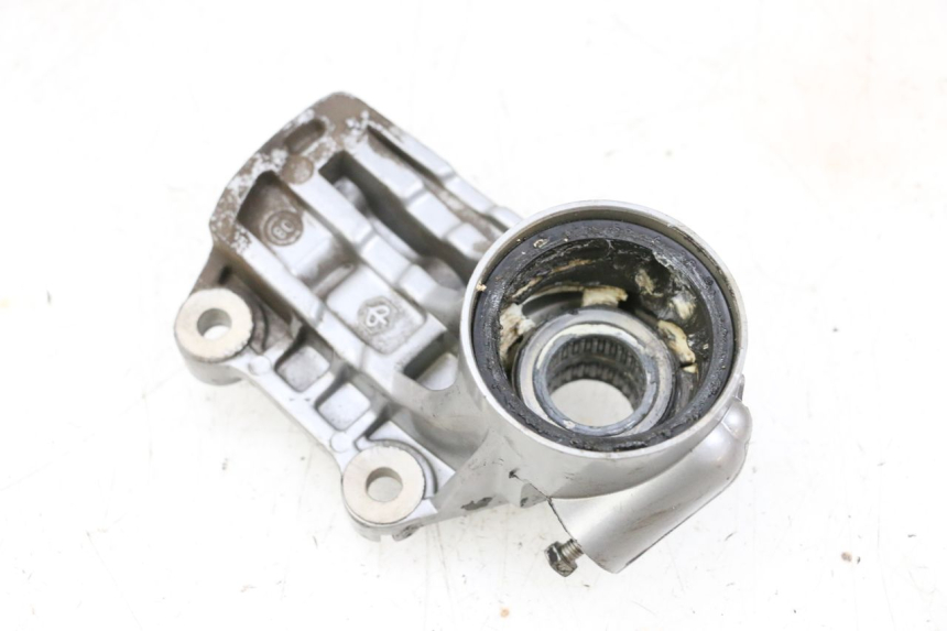 photo de SUPPORT ETRIER FREIN AVANT PIAGGIO VESPA GTS SUPER IE 125 (2009 - 2016) - Points de fixation