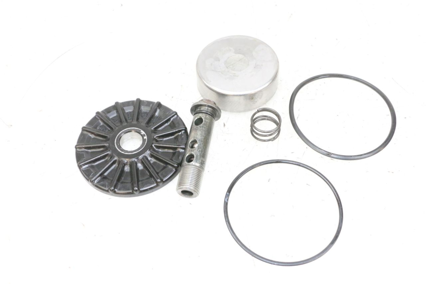 photo de SUPPORT FILTRE HUILE KAWASAKI ZR 7 750 (1999 - 2004) - Détail de la pièce