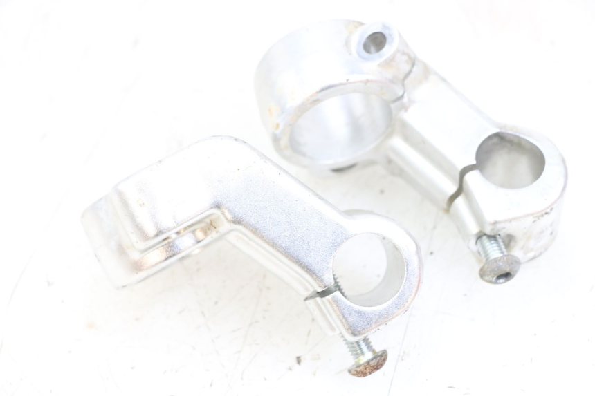 photo de SUPPORT GUIDON GILERA DNA 50 (2000 - 2007) - Autre angle de vue