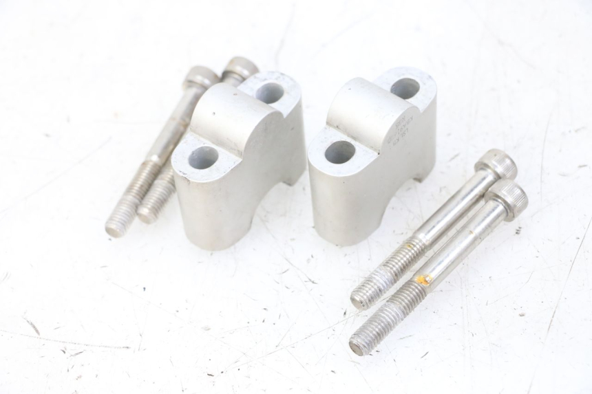 photo de SUPPORT GUIDON HONDA NTV DEAUVILLE ABS 700 (2007 - 2016) - Détail de la pièce