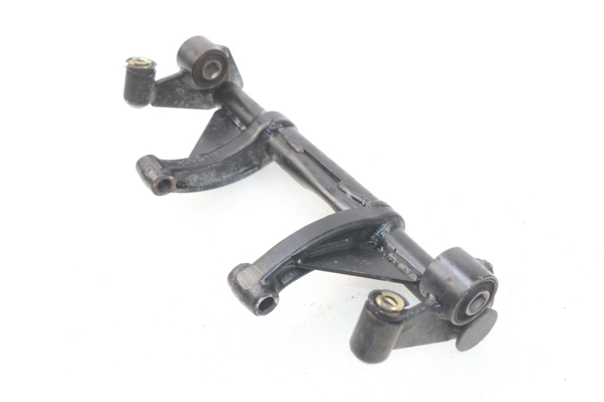 photo de SUPPORT MOTEUR KYMCO AGILITY 4T 50 (2018 - 2022) - Gros plan technique