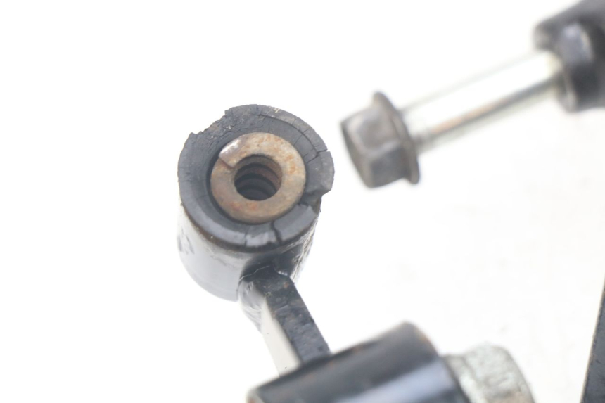 photo de SUPPORT MOTEUR KYMCO AGILITY 4T 50 (2018 - 2022) - Gros plan technique