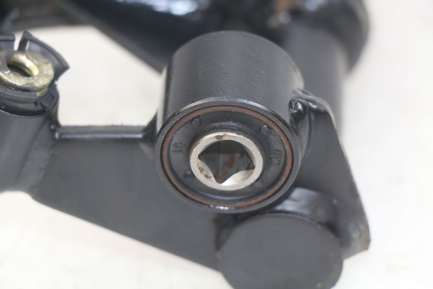 photo de SUPPORT MOTEUR KYMCO AGILITY 4T 50 (2018 - 2022) - Vue d’ensemble