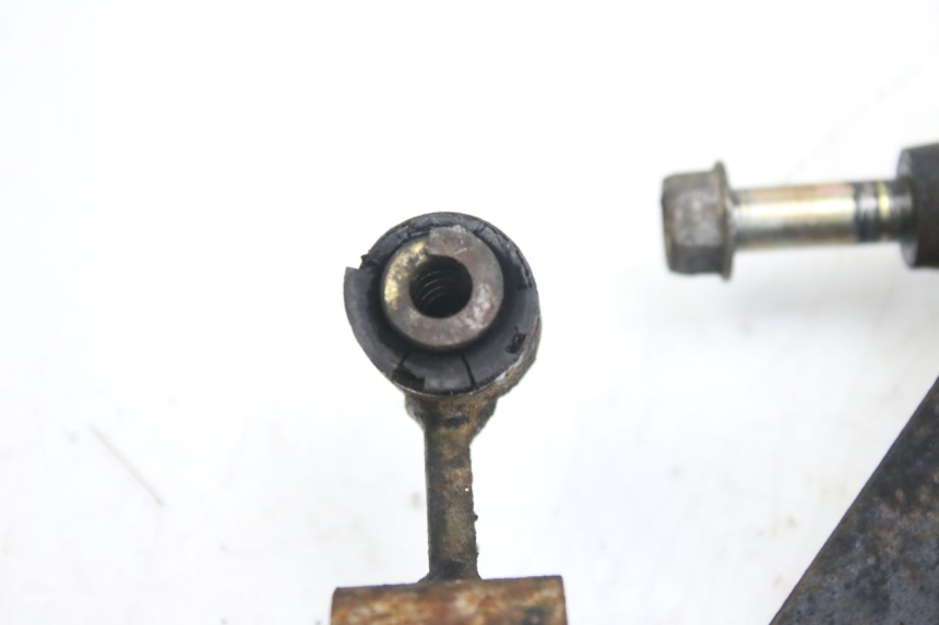 photo de SUPPORT MOTEUR KYMCO AGILITY 4T 50 (2005 - 2018) - Autre angle de vue