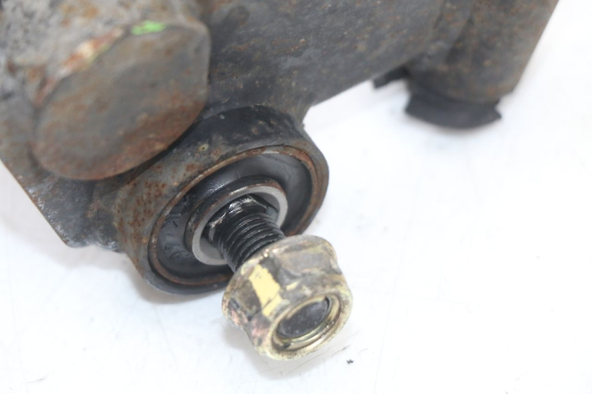 photo de SUPPORT MOTEUR KYMCO AGILITY CARRY 50 (2011 - 2020) - Gros plan technique