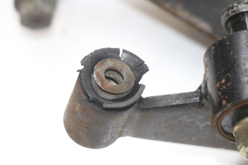 photo de SUPPORT MOTEUR KYMCO AGILITY CARRY 50 (2011 - 2020) - Points de fixation