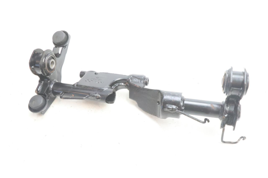 photo de SUPPORT MOTEUR KYMCO AGILITY CITY 16P 125 (2015 - 2024) - Gros plan technique