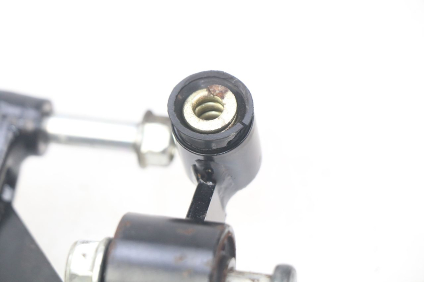 photo de SUPPORT MOTEUR KYMCO AGILITY DELIVERY 4T 50 (2018 - 2023) - Points de fixation