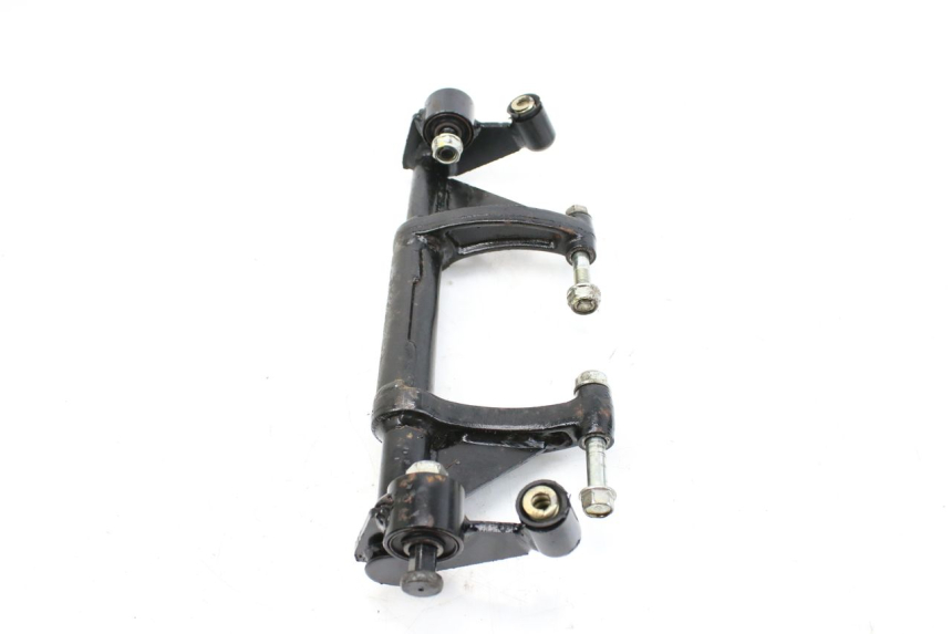 photo de SUPPORT MOTEUR KYMCO AGILITY NAKED RENOUVO 4T 50 (2018 - 2020) - Gros plan technique