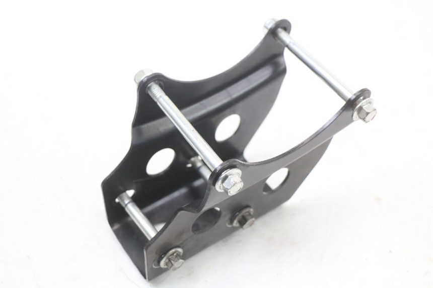 photo de SUPPORT MOTEUR ARCHIVE CAFE RACER 4T 50 (2019 - 2024) - Détail de la pièce