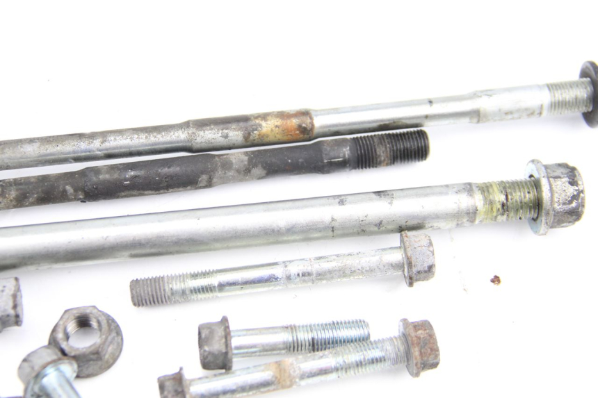 photo de SUPPORT MOTEUR HONDA CBR F SC21 1000 (1986 - 1992) - Points de fixation