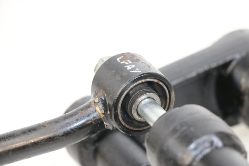 photo de SUPPORT MOTEUR KYMCO DINK STREET 125 (2009 - 2014) - Zoom état d’usage