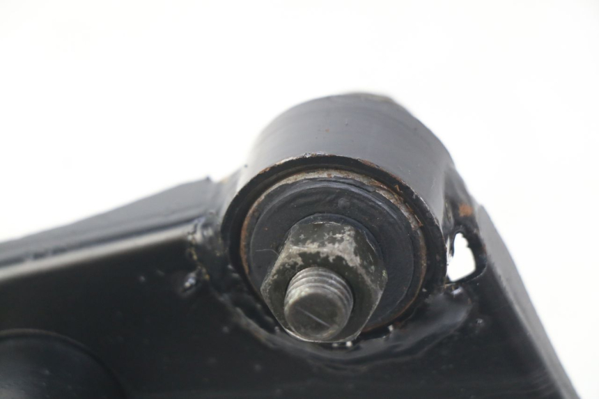 photo de SUPPORT MOTEUR PEUGEOT DJANGO 2T 50 (2014 - 2019) - Gros plan technique