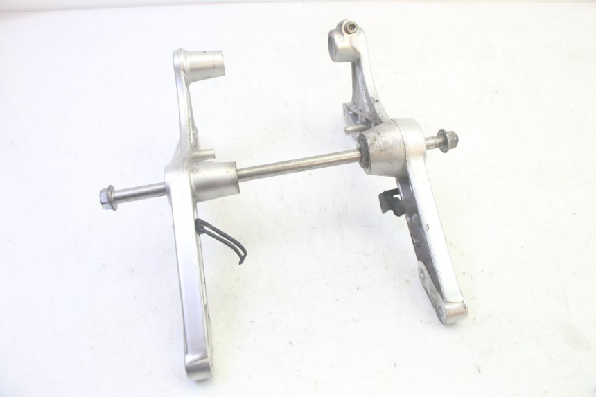 photo de SUPPORT MOTEUR SUZUKI DL V STROM 1000 (2002 - 2007) - Zoom état d’usage