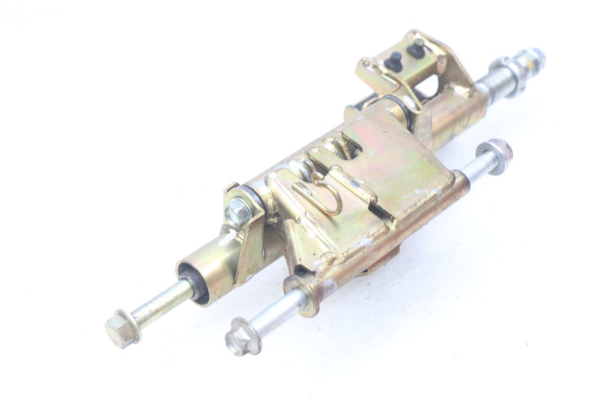 photo de SUPPORT MOTEUR HONDA FES PANTHEON 2T 125 (1998 - 2002) - Détail de la pièce