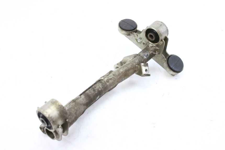 photo de SUPPORT MOTEUR HONDA FES S-WING SWING ABS 125 (2007 - 2015) - Gros plan technique