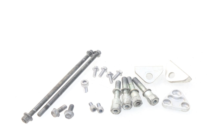 photo de SUPPORT MOTEUR YAMAHA FJR ABS 1300 (2006 - 2012) - Détail de la pièce