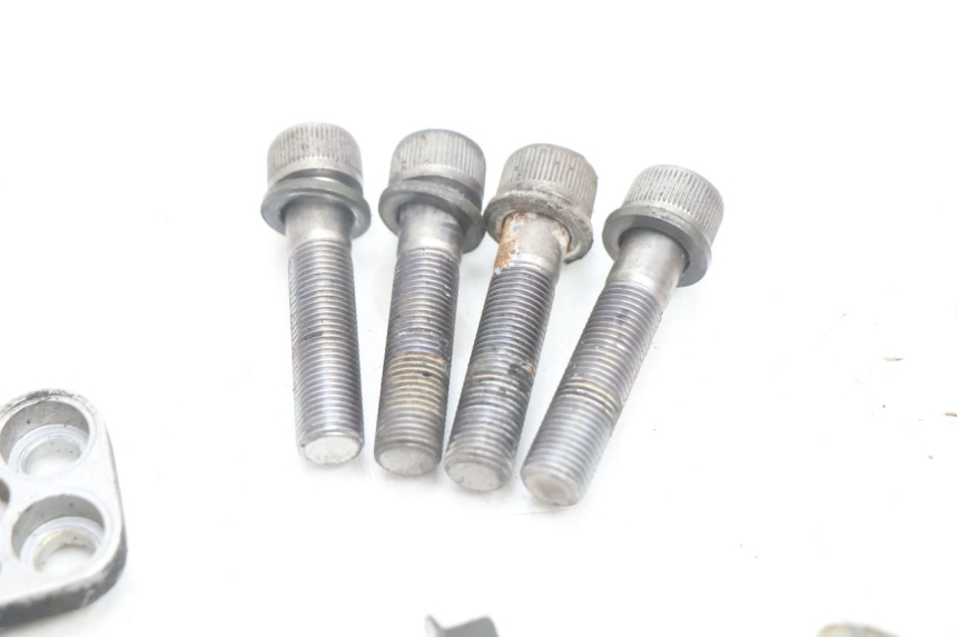 photo de SUPPORT MOTEUR YAMAHA FJR 1300 (2001 - 2005) - Zoom état d’usage