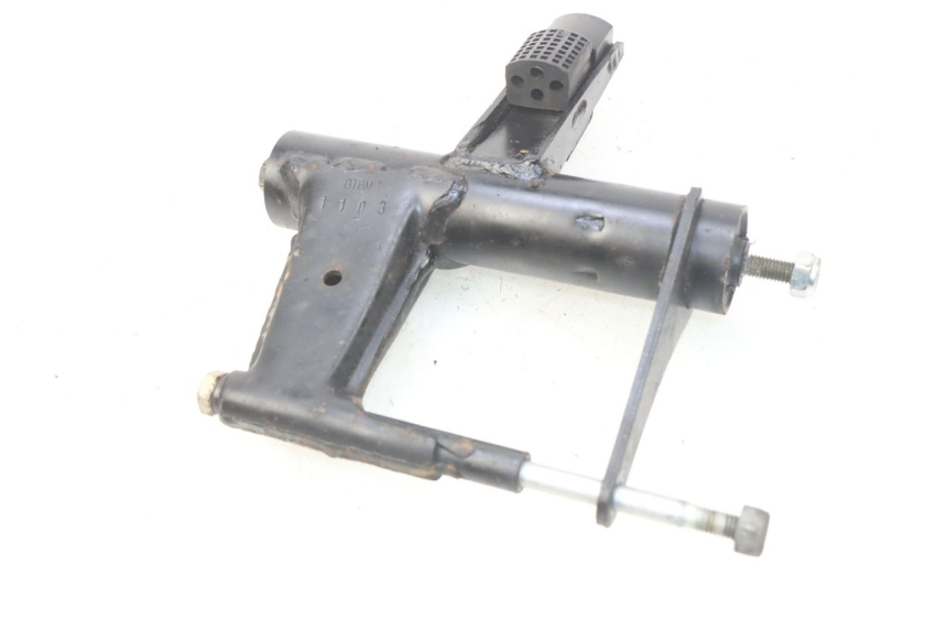 photo de SUPPORT MOTEUR PIAGGIO FLY 2T 50 (2004 - 2017) - Autre angle de vue