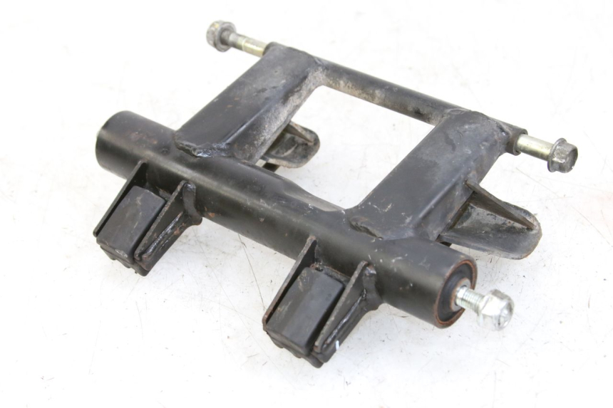 photo de SUPPORT MOTEUR HONDA FORZA 125 (2015 - 2016) - Gros plan technique