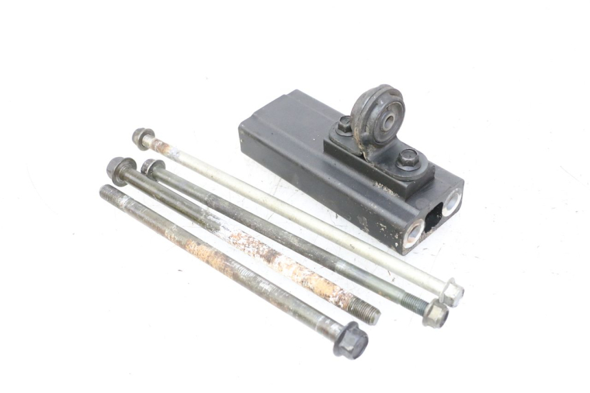 photo de SUPPORT MOTEUR YAMAHA FZ6 FAZER S2 600 (2007 - 2011) - Gros plan technique