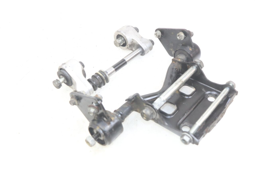 photo de SUPPORT MOTEUR GILERA GP 800 (2007 - 2013) - Autre angle de vue