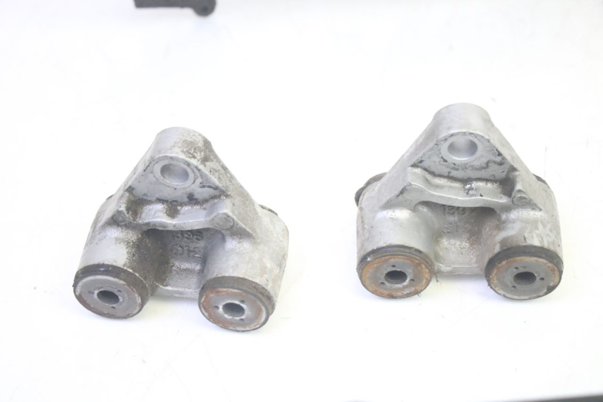 photo de SUPPORT MOTEUR KAWASAKI GPZ RX 1000 (1986 - 1988) - Autre angle de vue