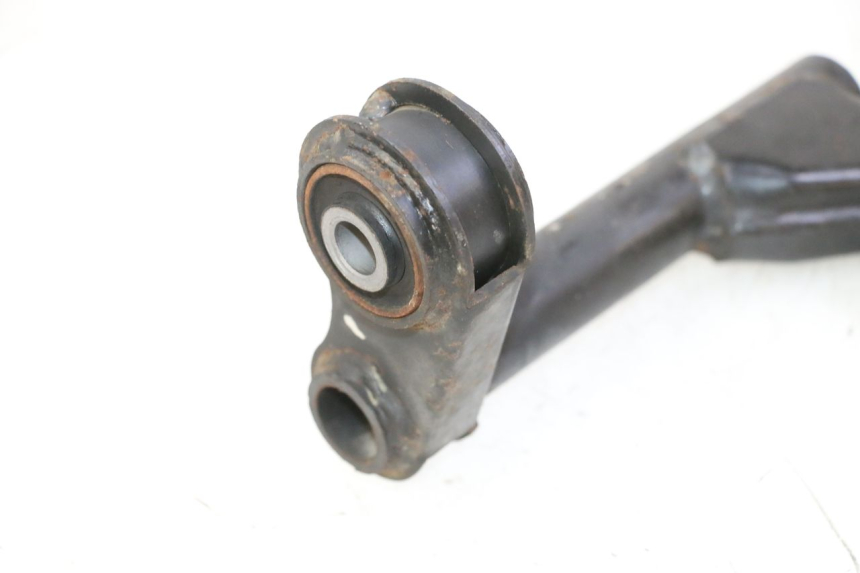 photo de SUPPORT MOTEUR KYMCO GRAND DINK 125 (2002 - 2007) - Gros plan technique