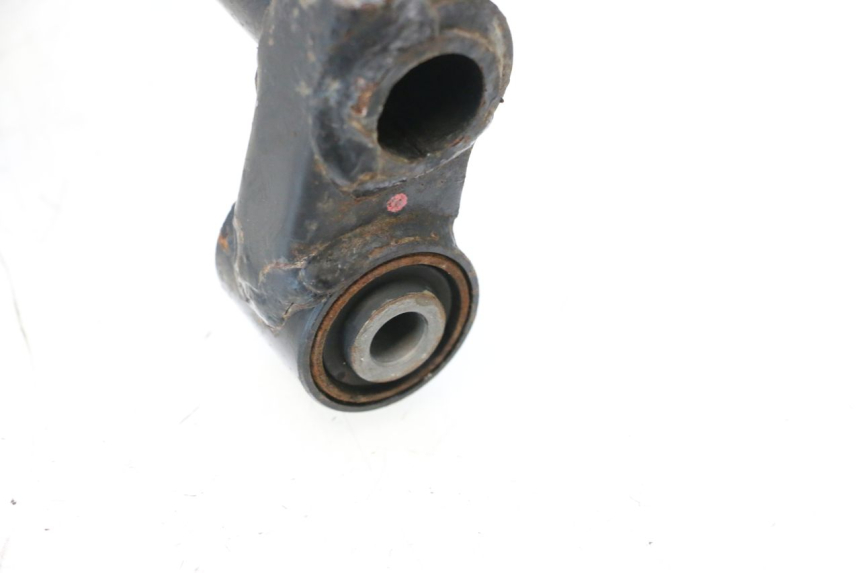 photo de SUPPORT MOTEUR SYM GTS EVO 125 (2009 - 2013) - Gros plan technique