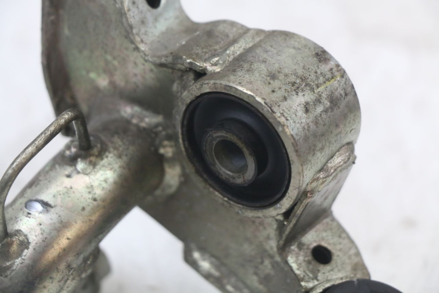 photo de SUPPORT MOTEUR HONDA PCX (JF28) 125 (2009 - 2011) - Points de fixation